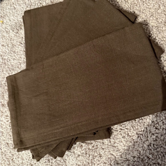 Brown Napkins with napkin rings - Picture 1 of 5